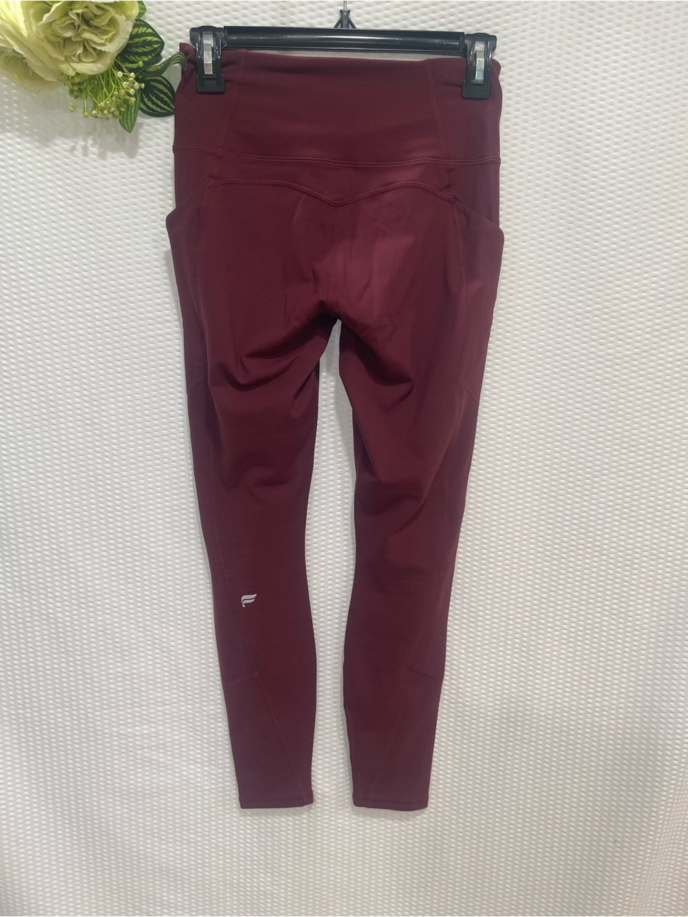 High-Waist Burgundy Seamless Leggings - Picture 4 of 7